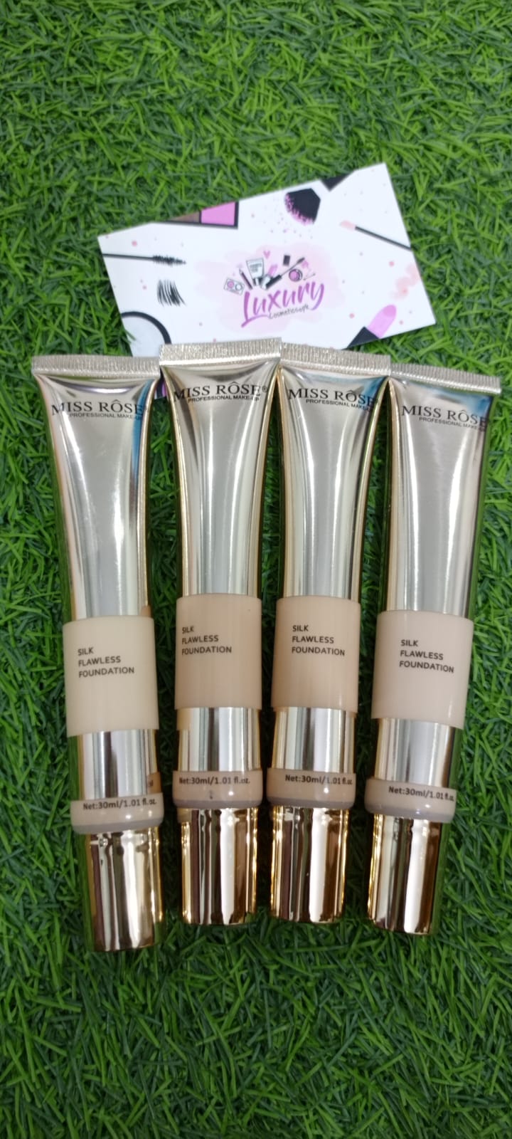 MISS ROSE SILK FLAWLESS FOUNDATION.